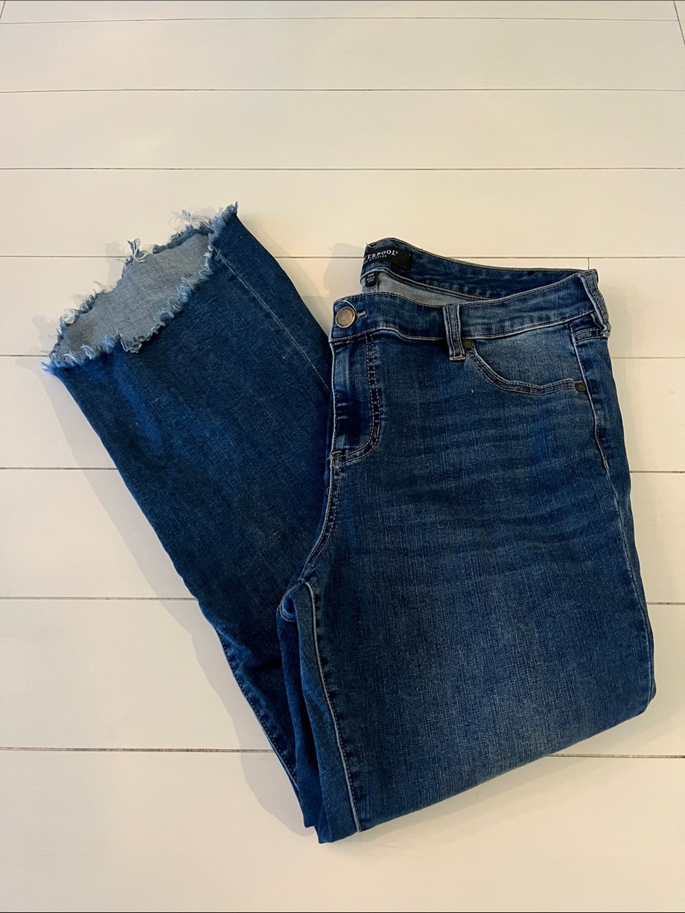 Liverpool Dark Blue Frayed Hem Cropped Jeans
